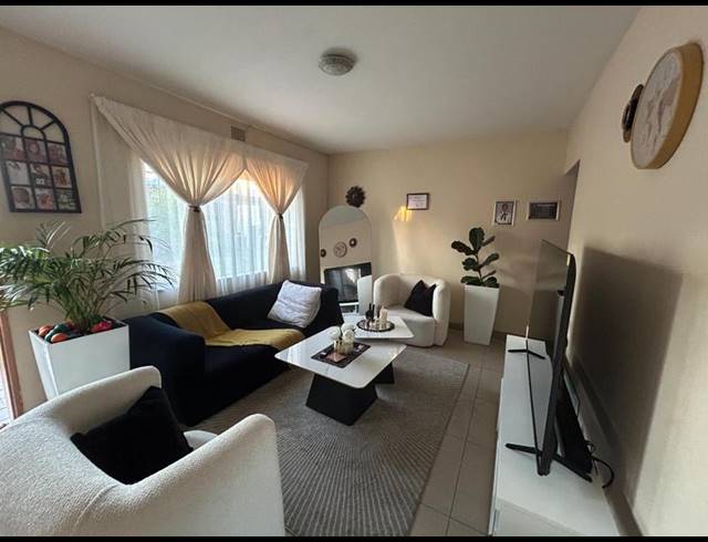 1 BEDROOM APARTMENT FOR SALE IN LYTTELTON